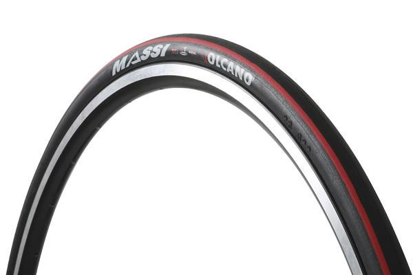 Massi Cub.700x23c A/f Volcano Negra/roja Massi Cub.700x23c A/f Volcano Negra/roja